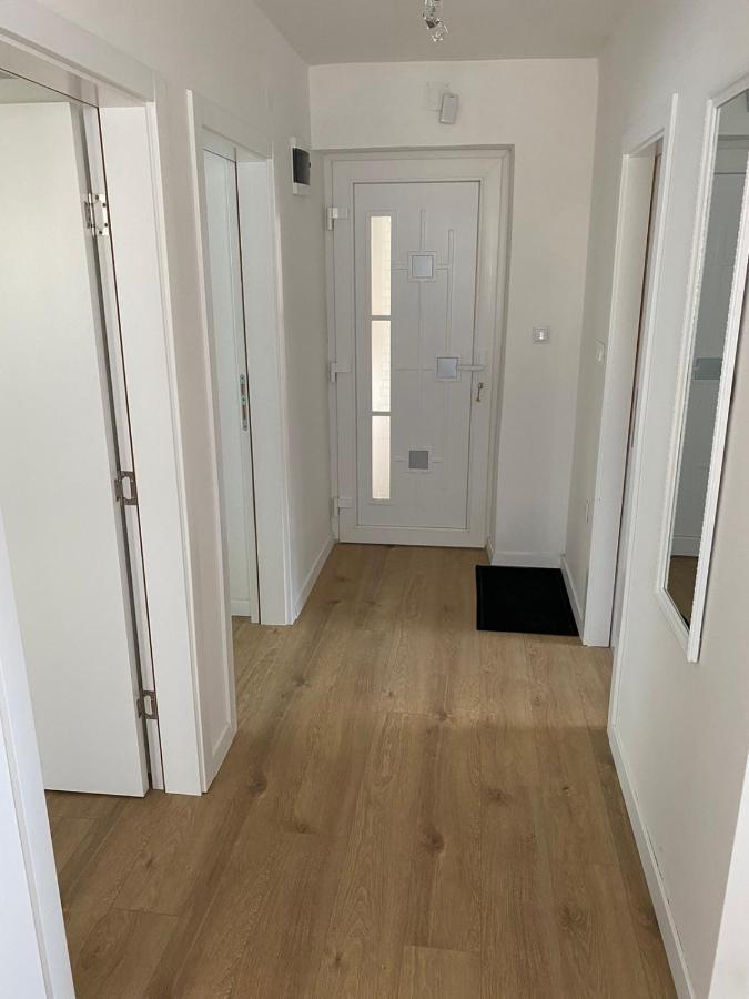 Mia Apartman Visoko Exteriör bild